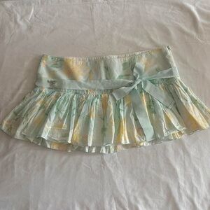 Rare y2k light blue and yellow floral Abercrombie low rise pleated skirt